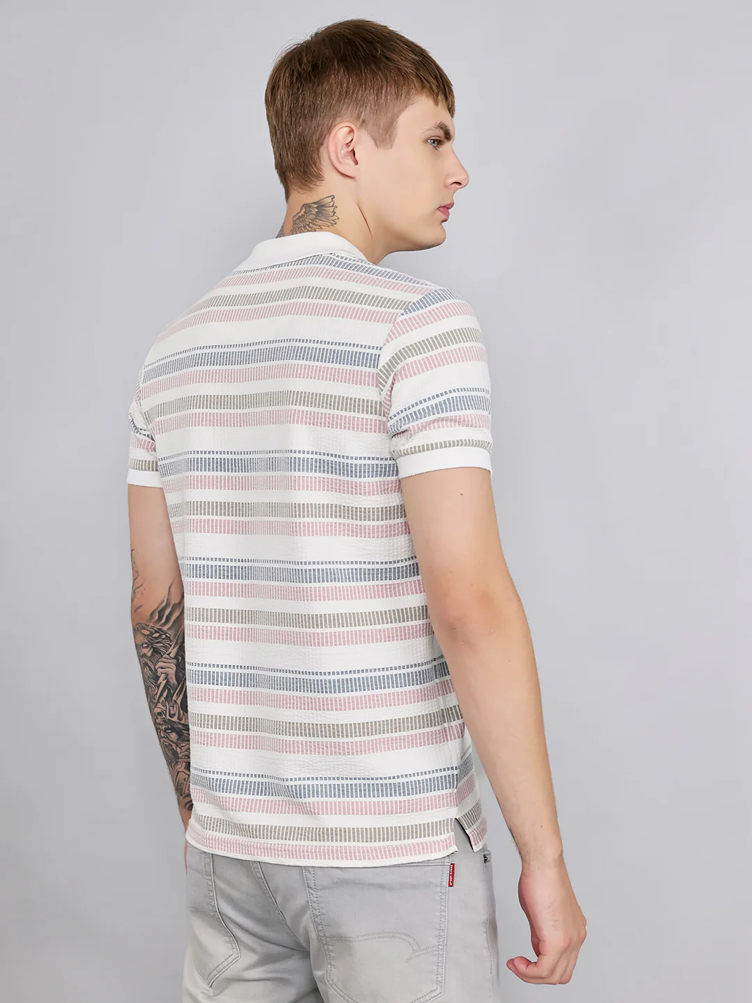 Men Off White Stripe Collar Half Sleeve T-Shirt - Image 4