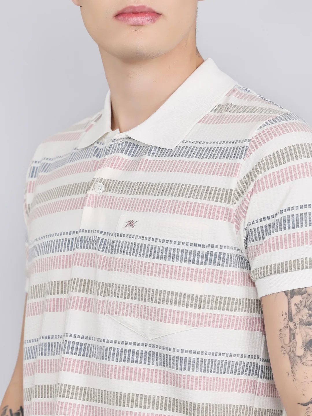Men Off White Stripe Collar Half Sleeve T-Shirt - Image 5