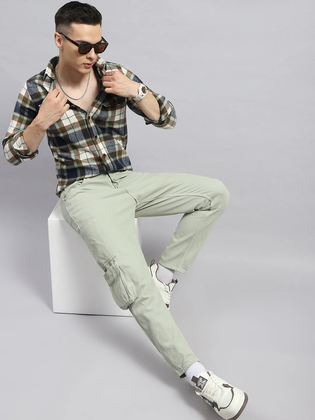 Men Olive Check Collar Full Sleeve Shirt - Image 2