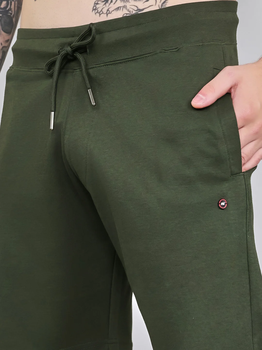 Men Olive Plain Regular Fit Bermuda - Image 5