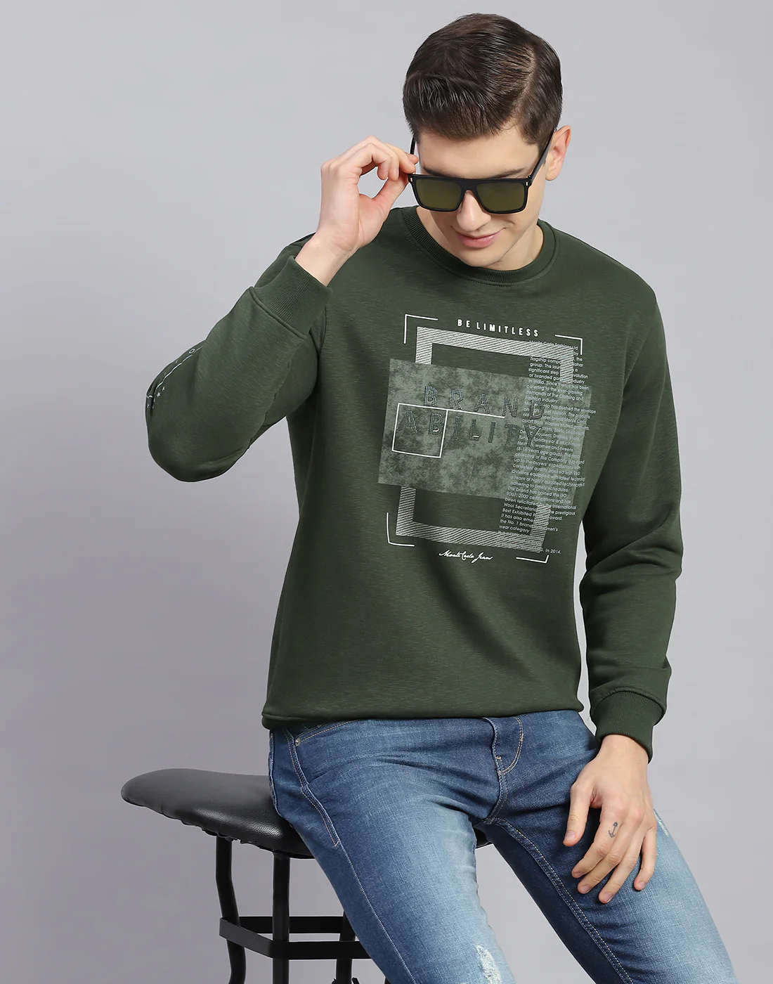 Men Olive Printed Round Neck Full Sleeve Sweatshirt - Image 2