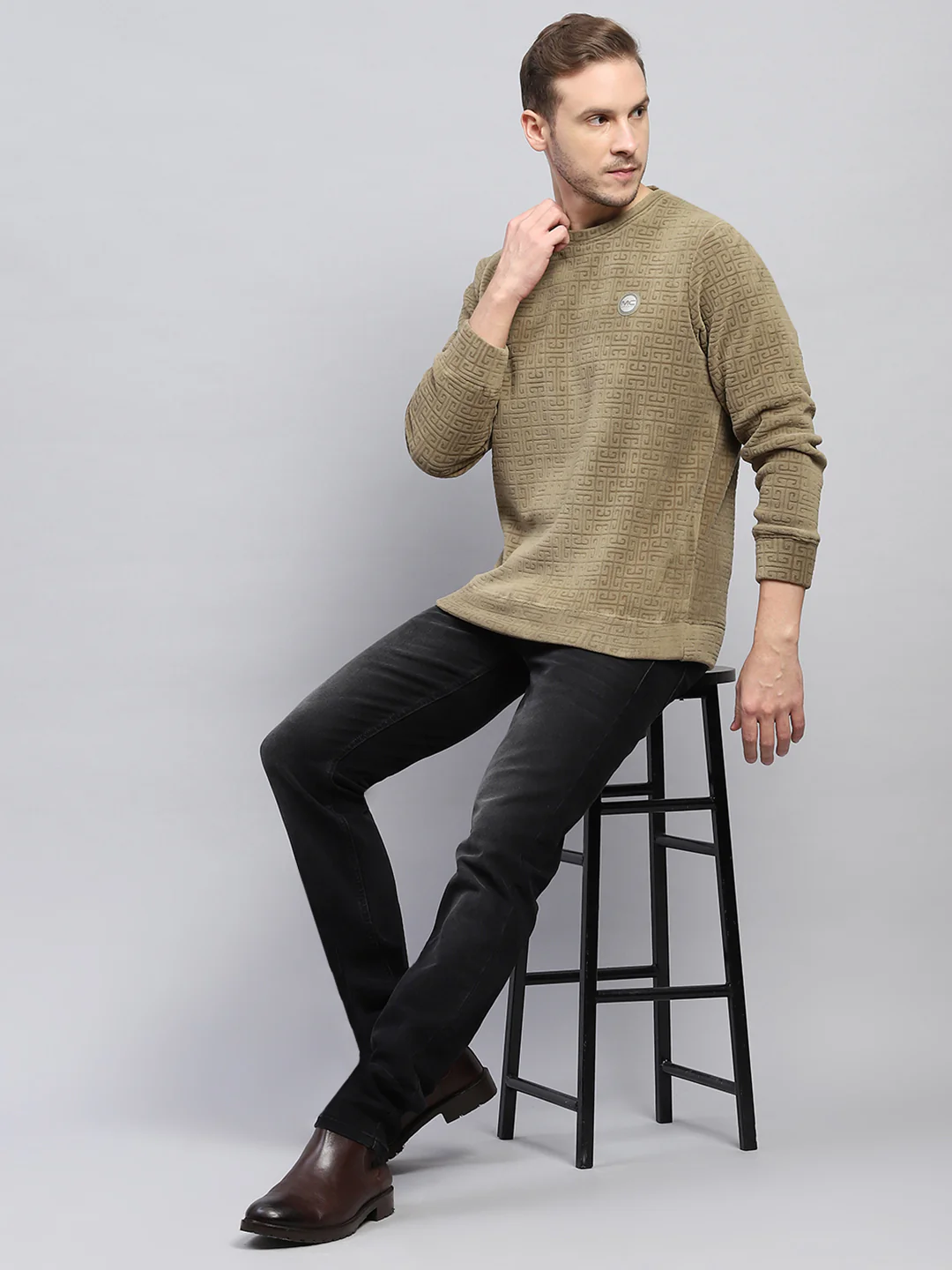 Men Olive Printed Round Neck Full Sleeve Sweatshirt - Image 2
