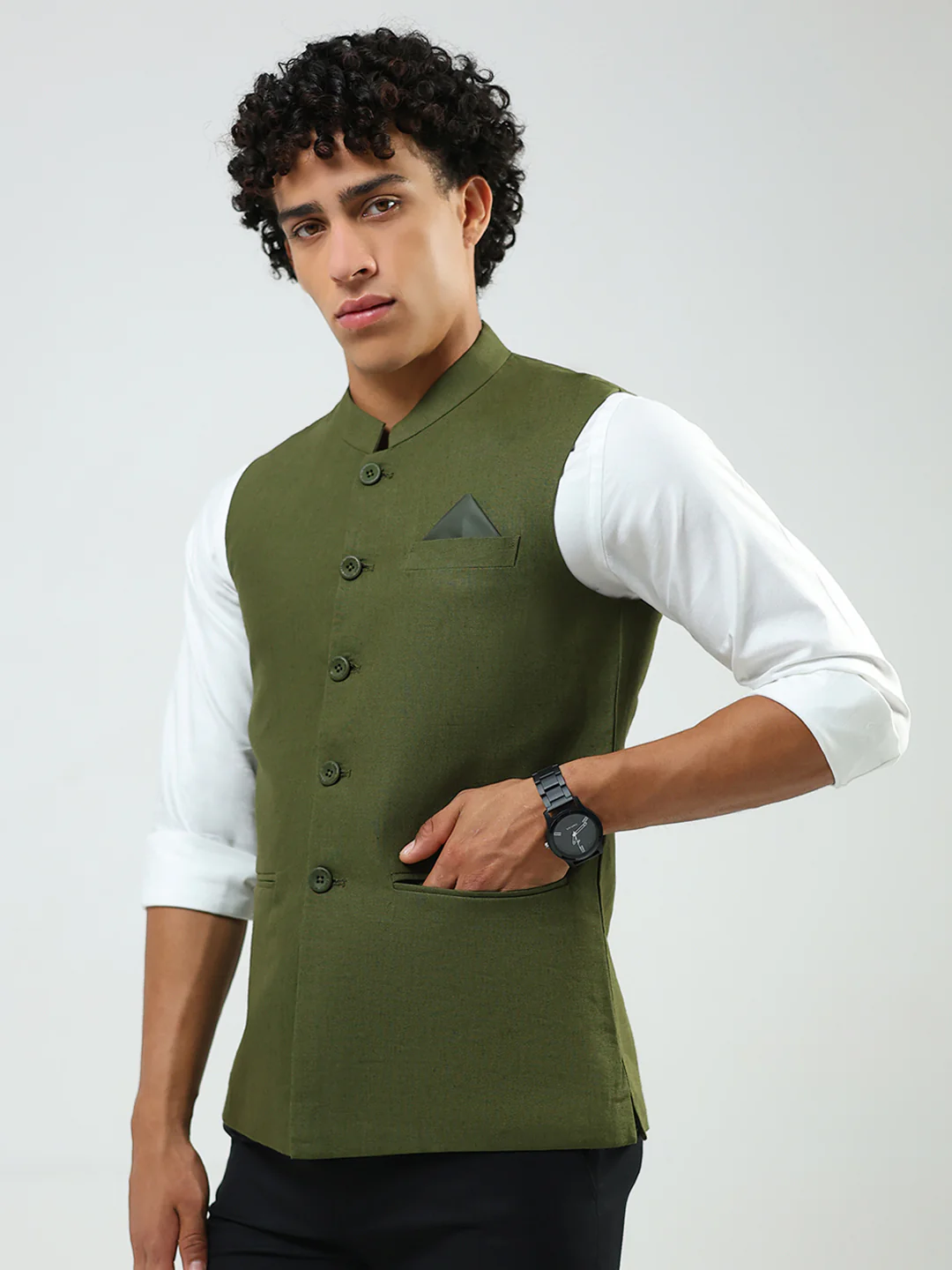 Men Olive Solid Band Neck Sleeveless Nehru Jacket - Image 3