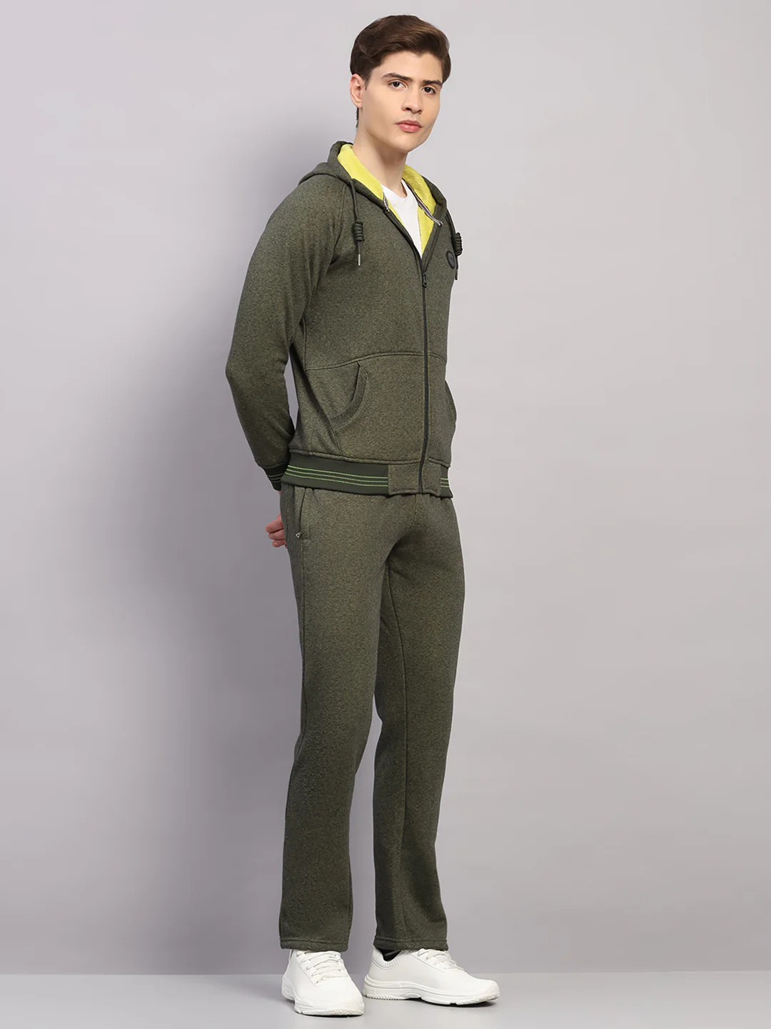 Men Olive Solid Collar Full Sleeve Winter Tracksuit - Image 4