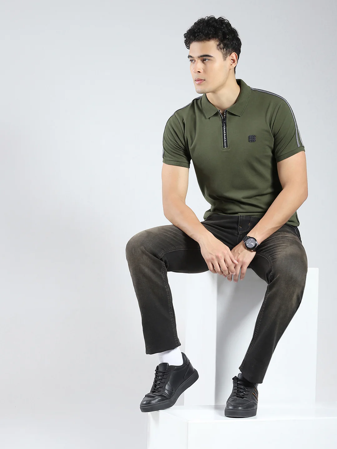 Rock.it Men Olive Solid Collar Half Sleeve T-Shirt - Image 2