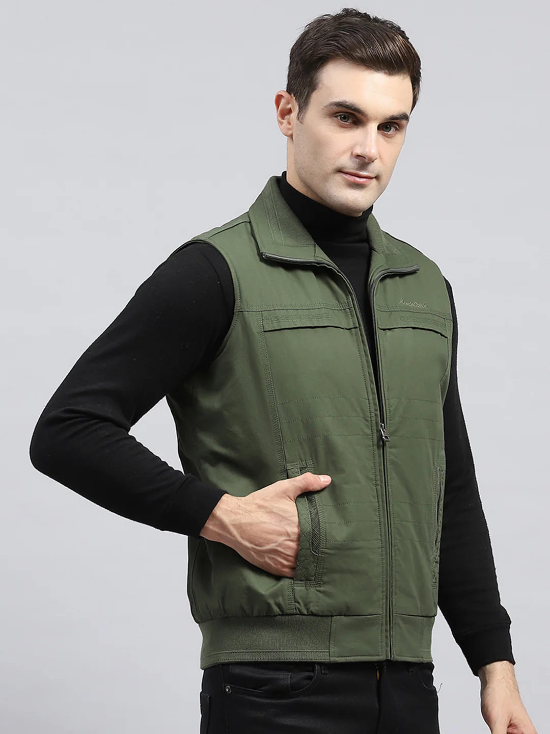 Men Olive Solid Collar Sleeveless Jacket - Image 4