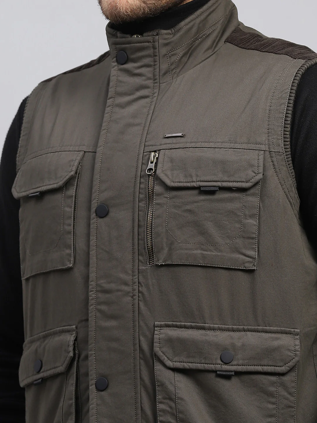 Men Olive Solid Collar Sleeveless Jacket - Image 7