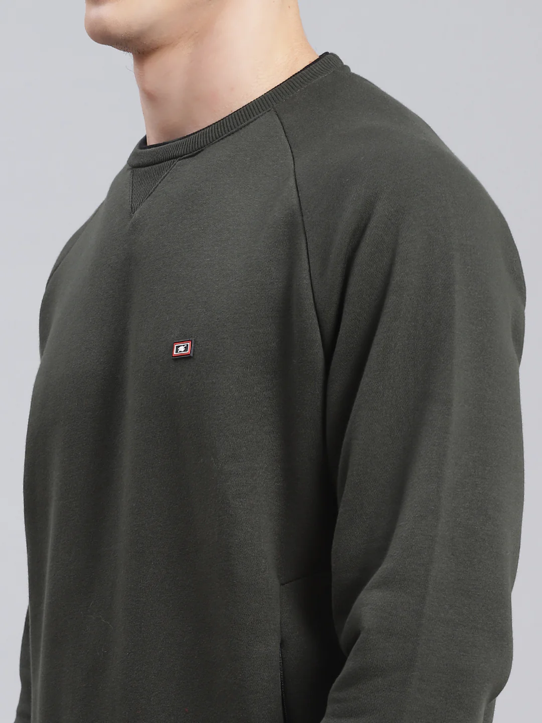 Men Olive Solid Cotton Blend Sweatshirt - Image 6
