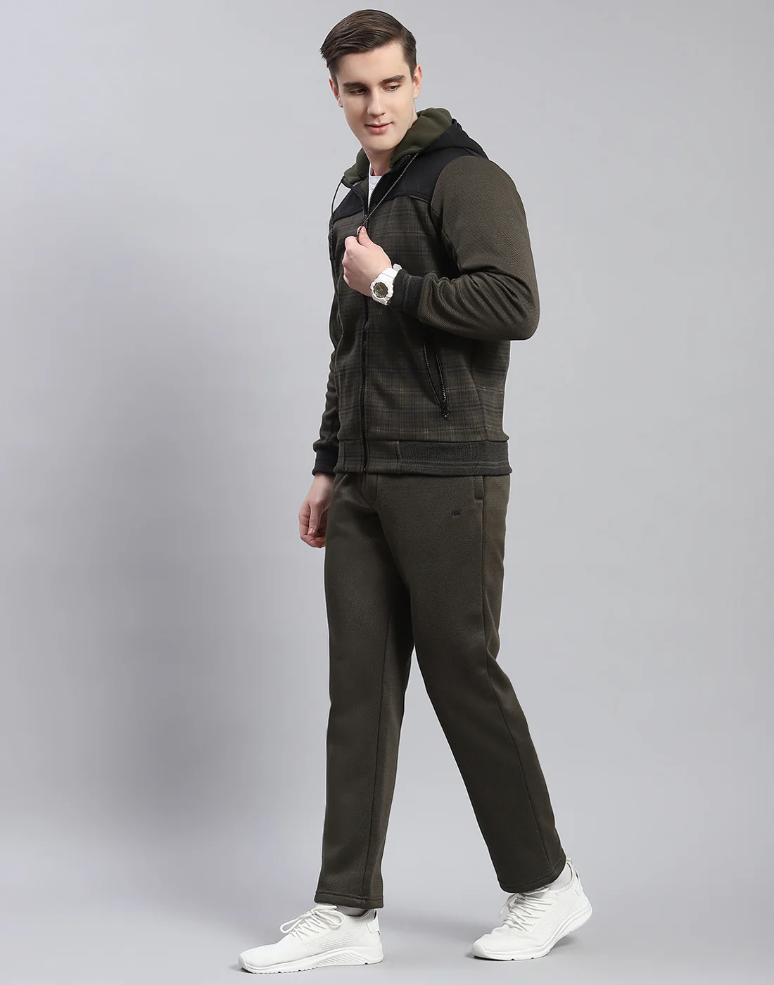 Men Olive Solid Hooded Full Sleeve Tracksuit - Image 3
