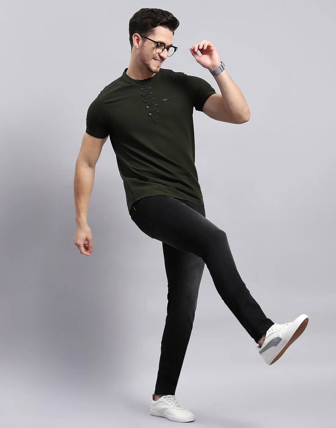 Men Olive Solid Mandarin Collar Half Sleeve T-Shirt - Image 2