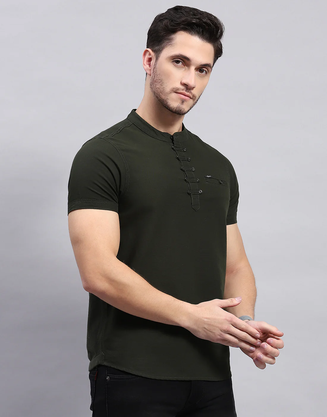 Men Olive Solid Mandarin Collar Half Sleeve T-Shirt - Image 4