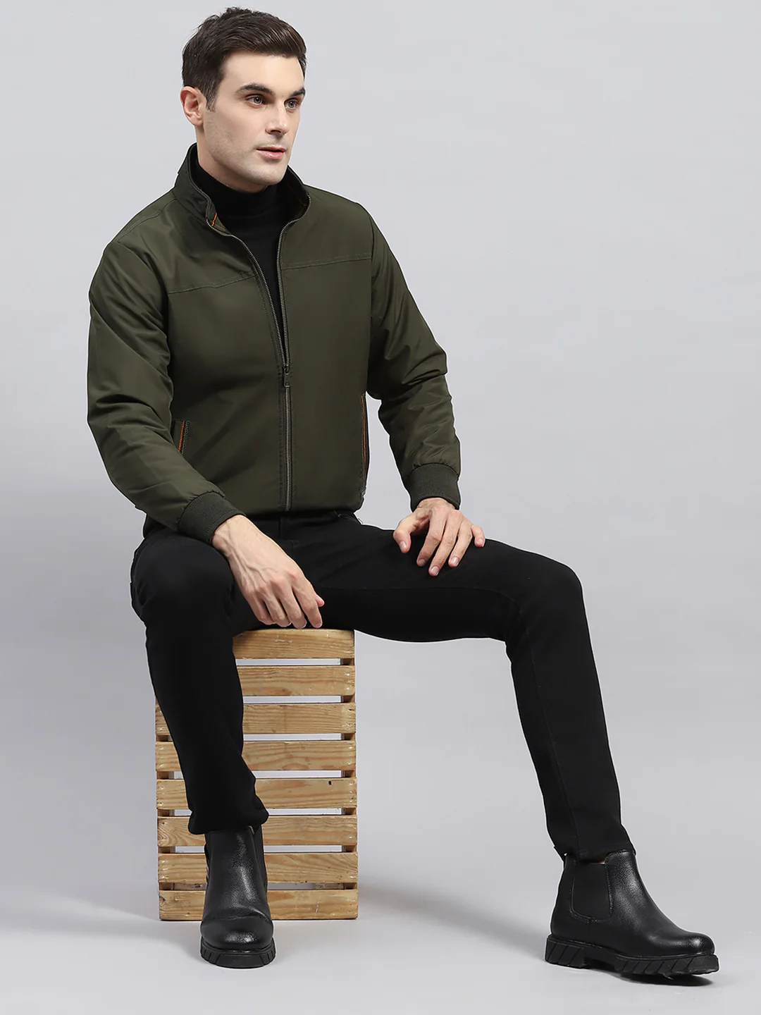 Men Olive Solid Mock Neck Full Sleeve Jacket - Image 2