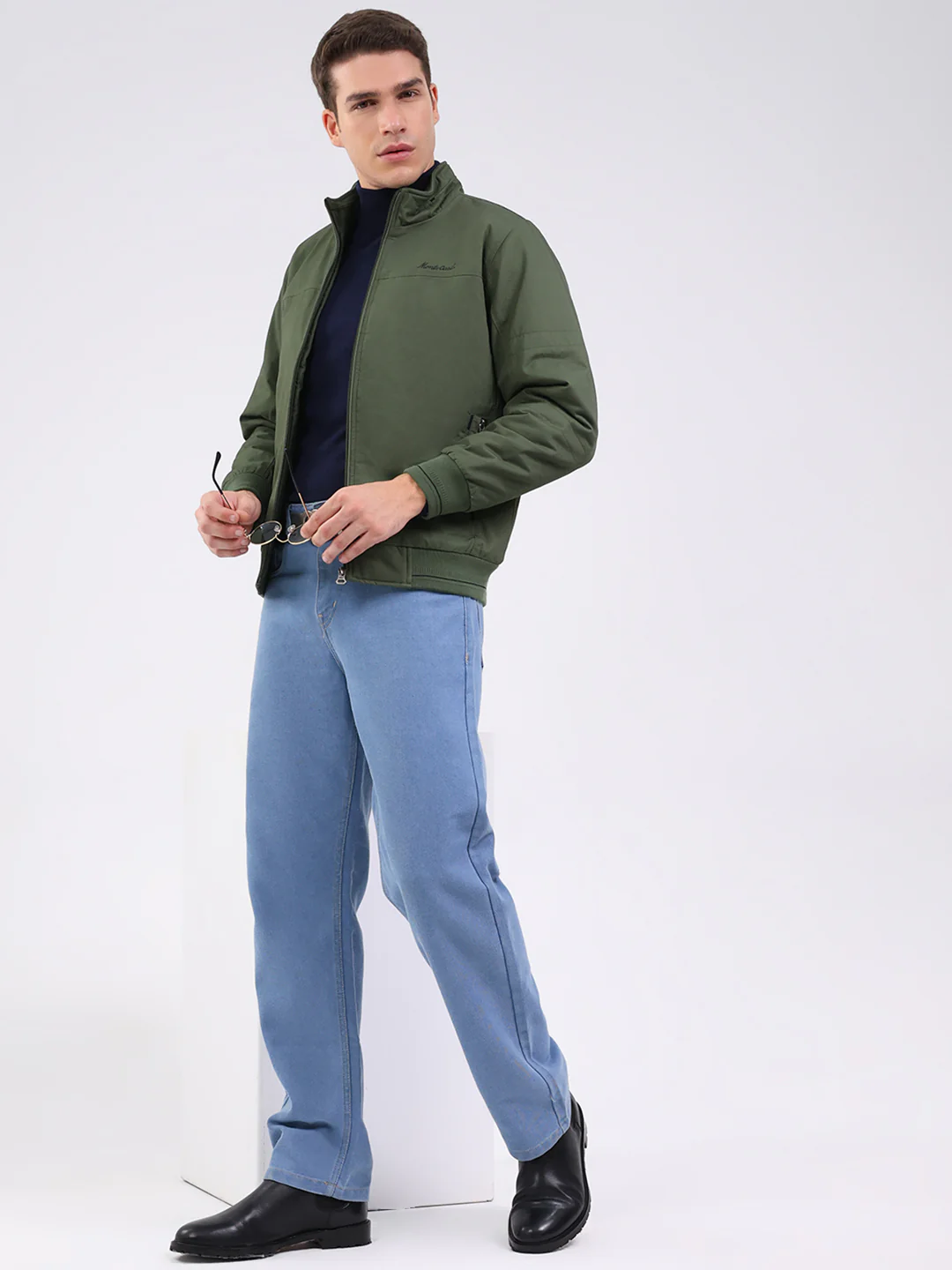 Men Olive Solid Mock Neck Full Sleeve Jacket - Image 2