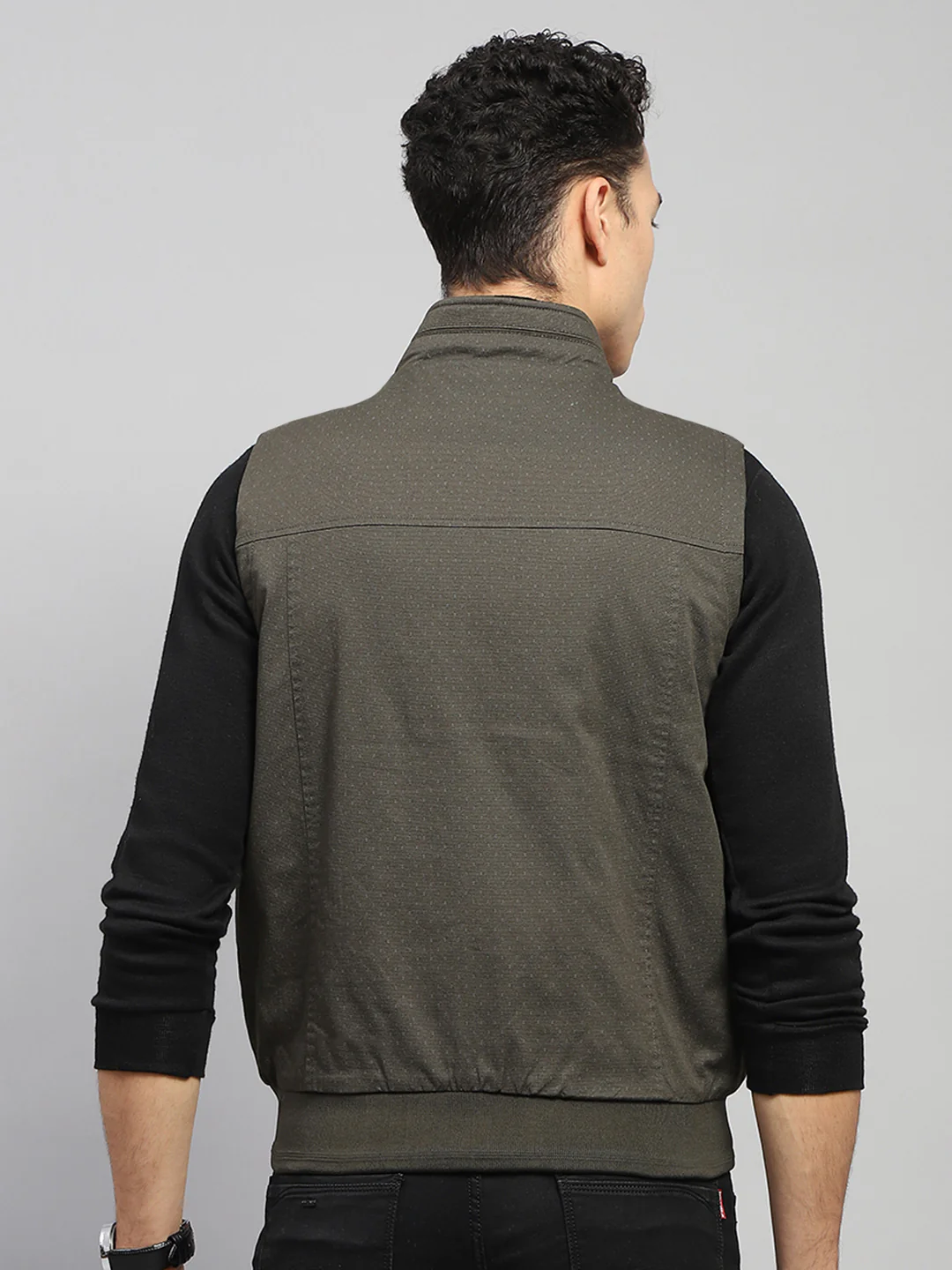Men Olive Solid Mock Neck Sleeveless Jacket - Image 5