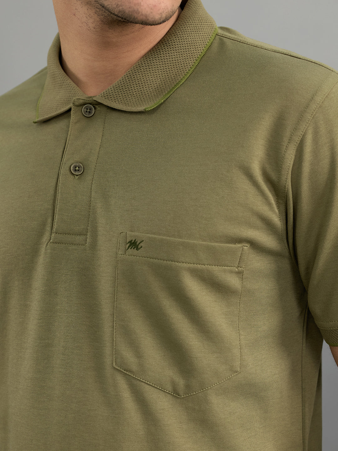 Men Olive Solid Polo Collar Half Sleeve T-Shirt - Image 4