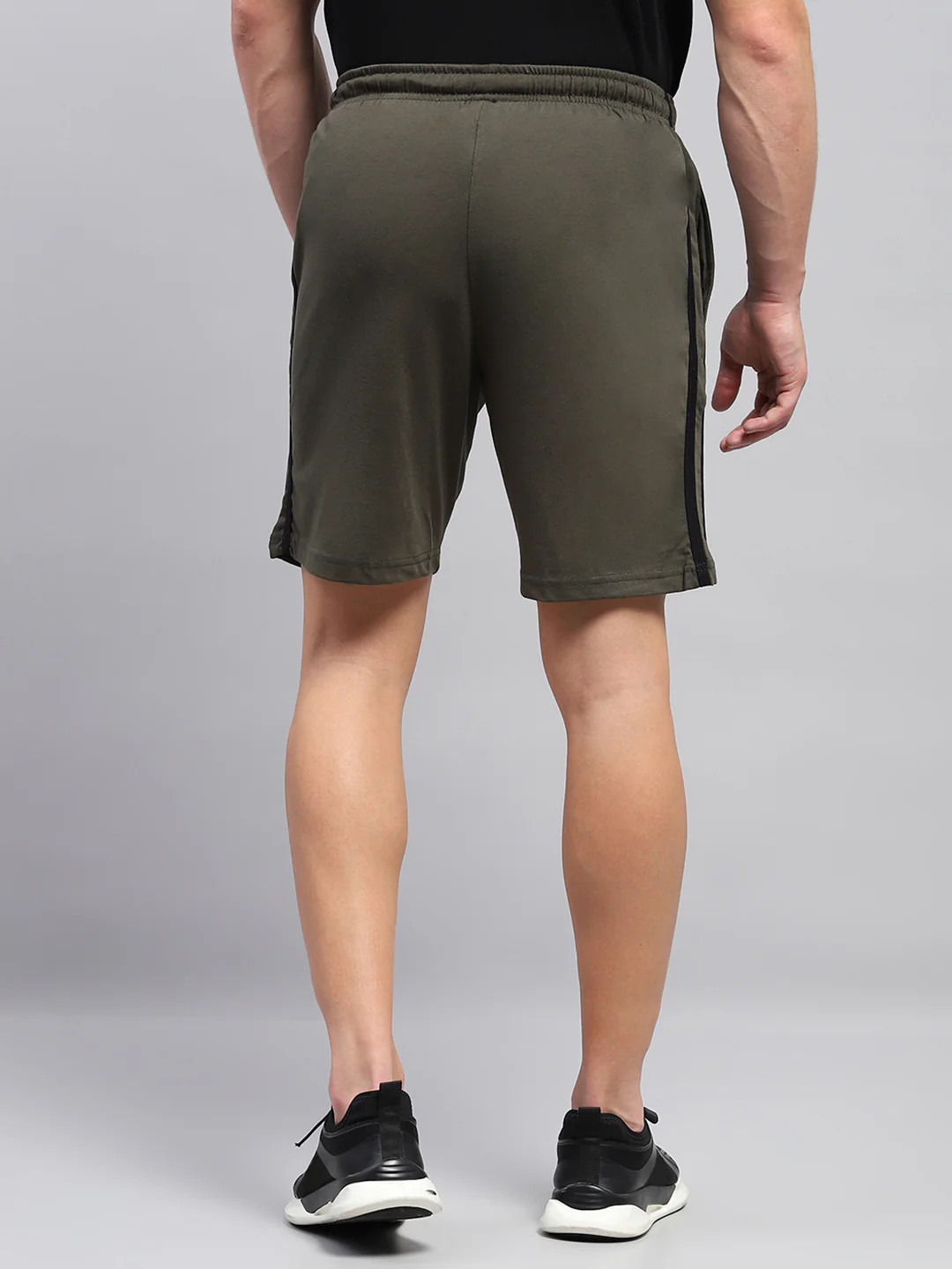Men Olive Solid Regular Fit Bermuda - Image 5
