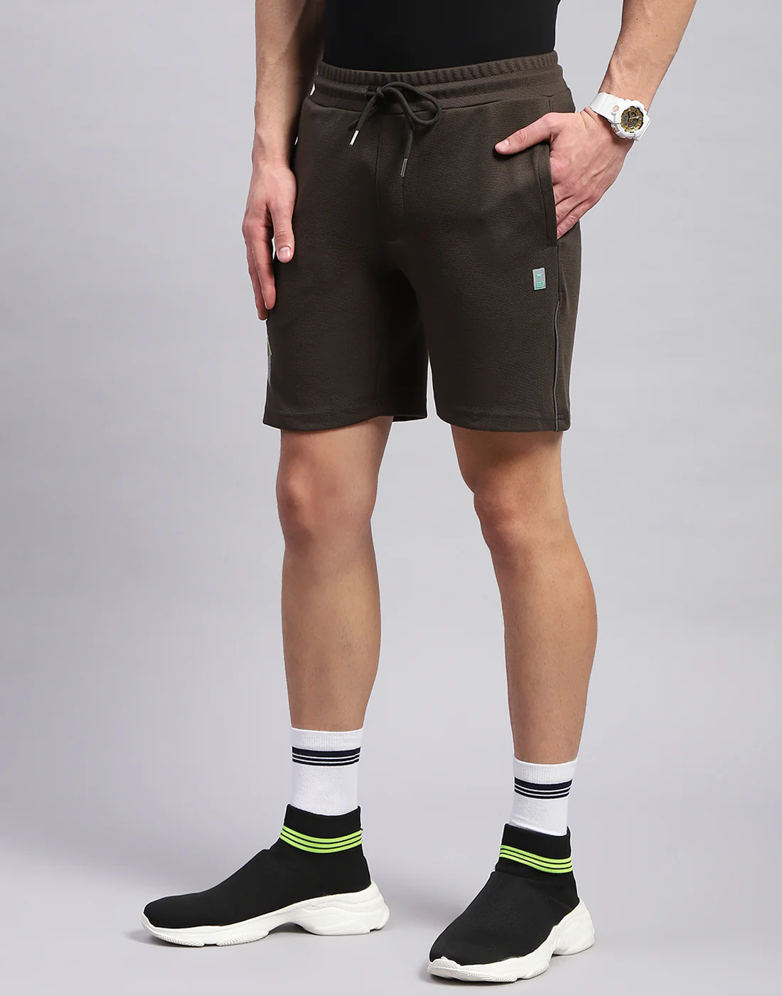 Men Olive Solid Regular Fit Bermuda - Image 3