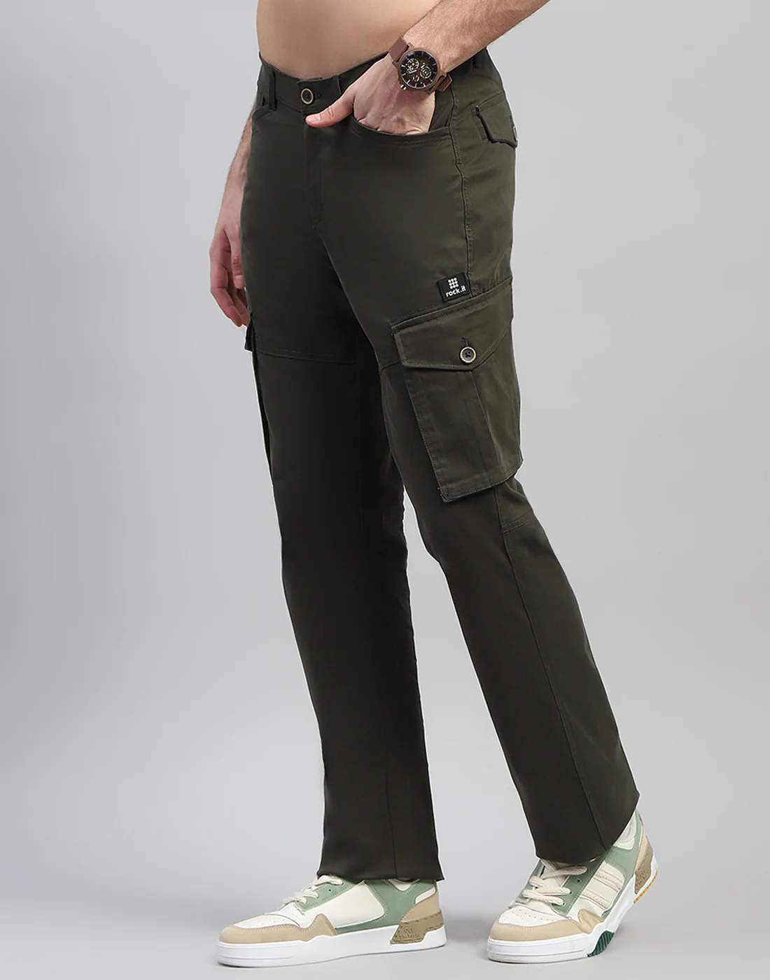 Rock.it Men Olive Solid Regular Fit Cargo - Image 4
