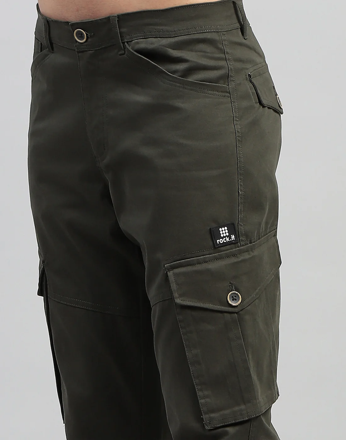 Rock.it Men Olive Solid Regular Fit Cargo - Image 7
