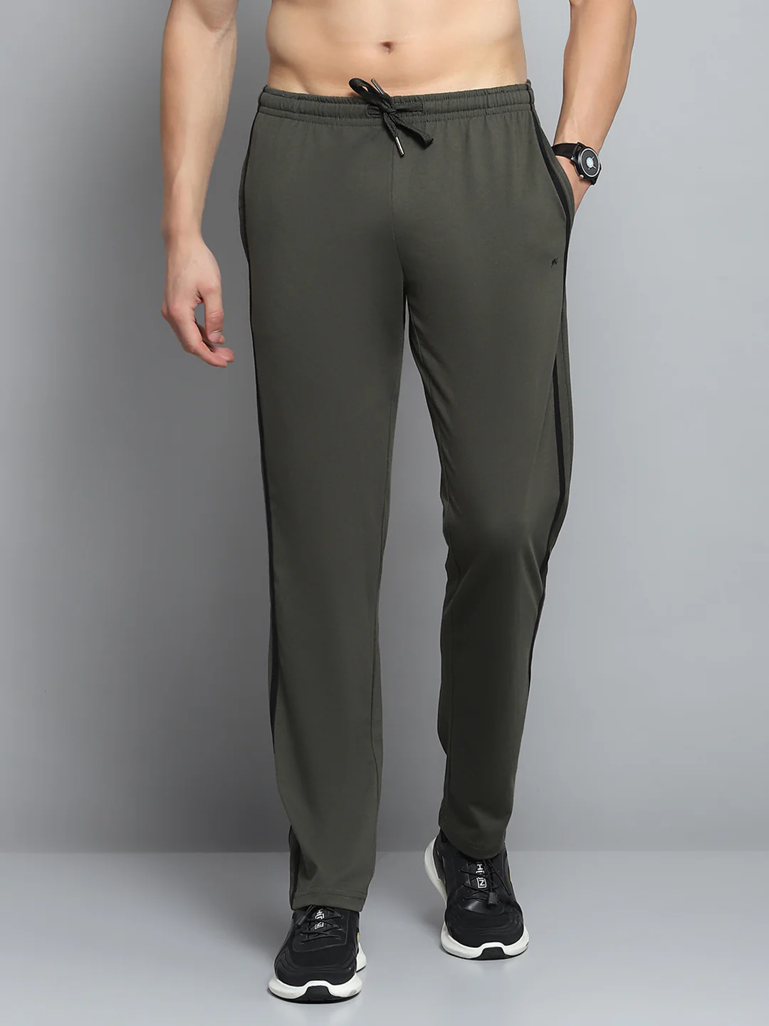 Men Olive Solid Regular Fit Lower