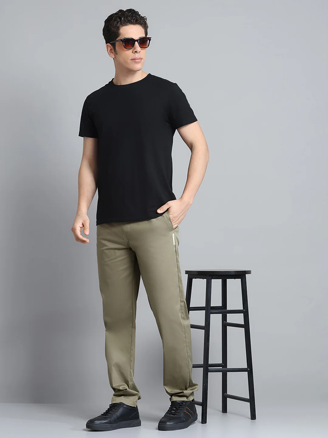 Men Olive Solid Regular Fit Lower - Image 2