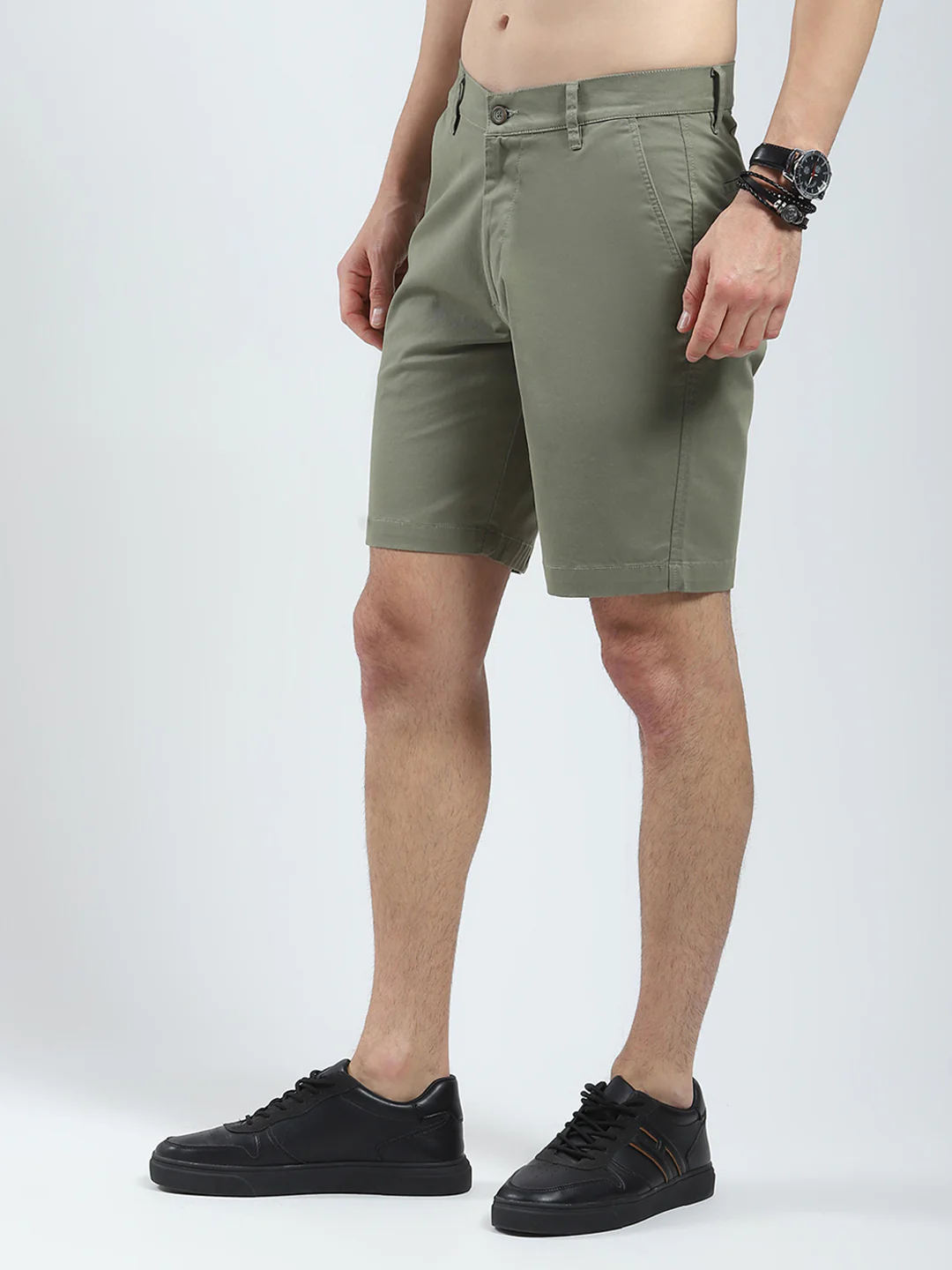 Men Olive Solid Regular Fit Short - Image 3