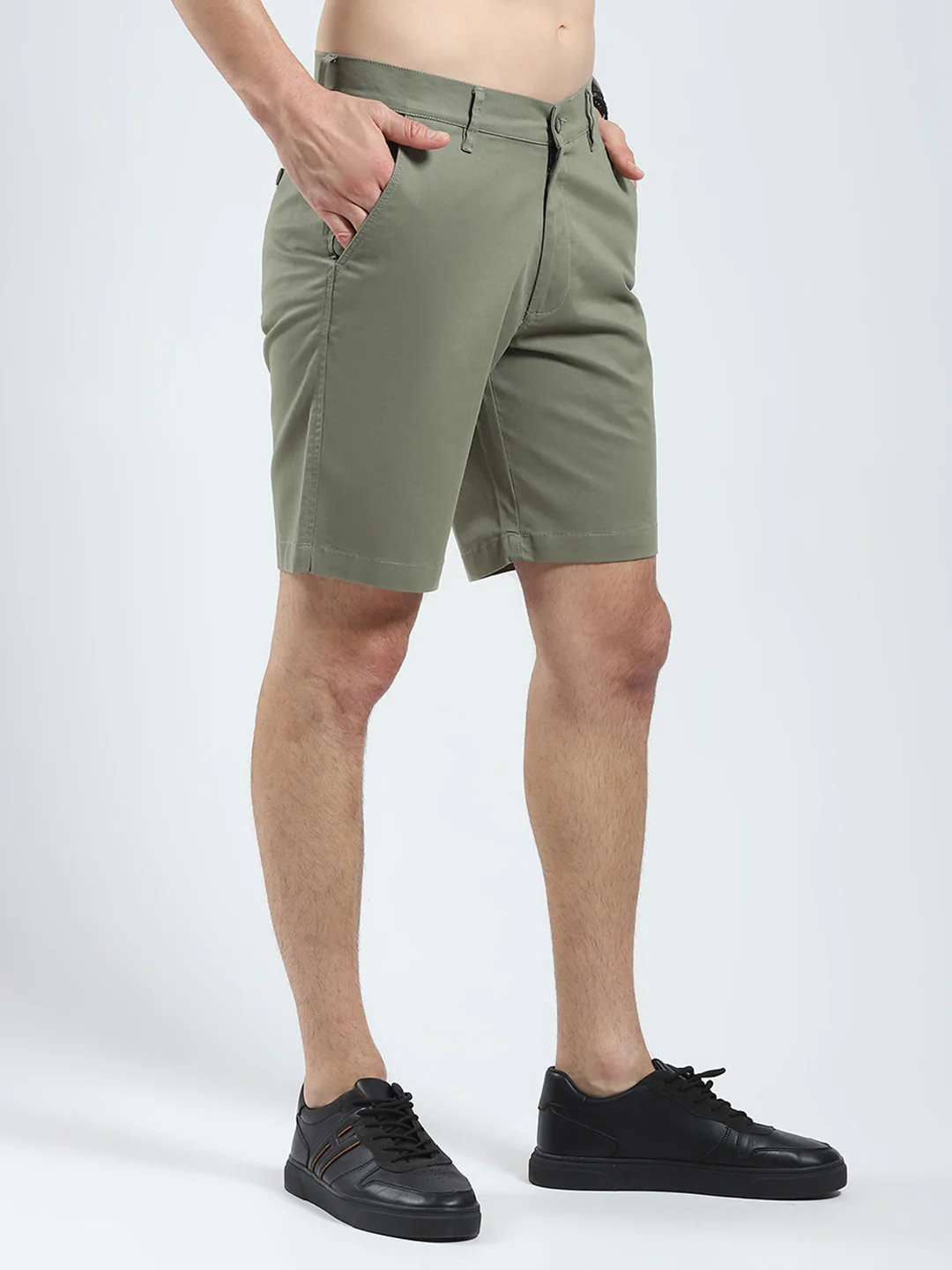 Men Olive Solid Regular Fit Short - Image 4