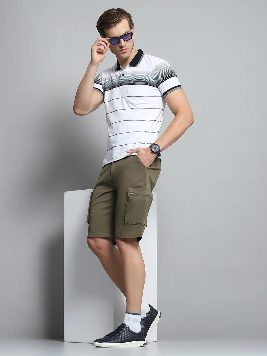 Men Olive Solid Regular Fit Short - Image 2