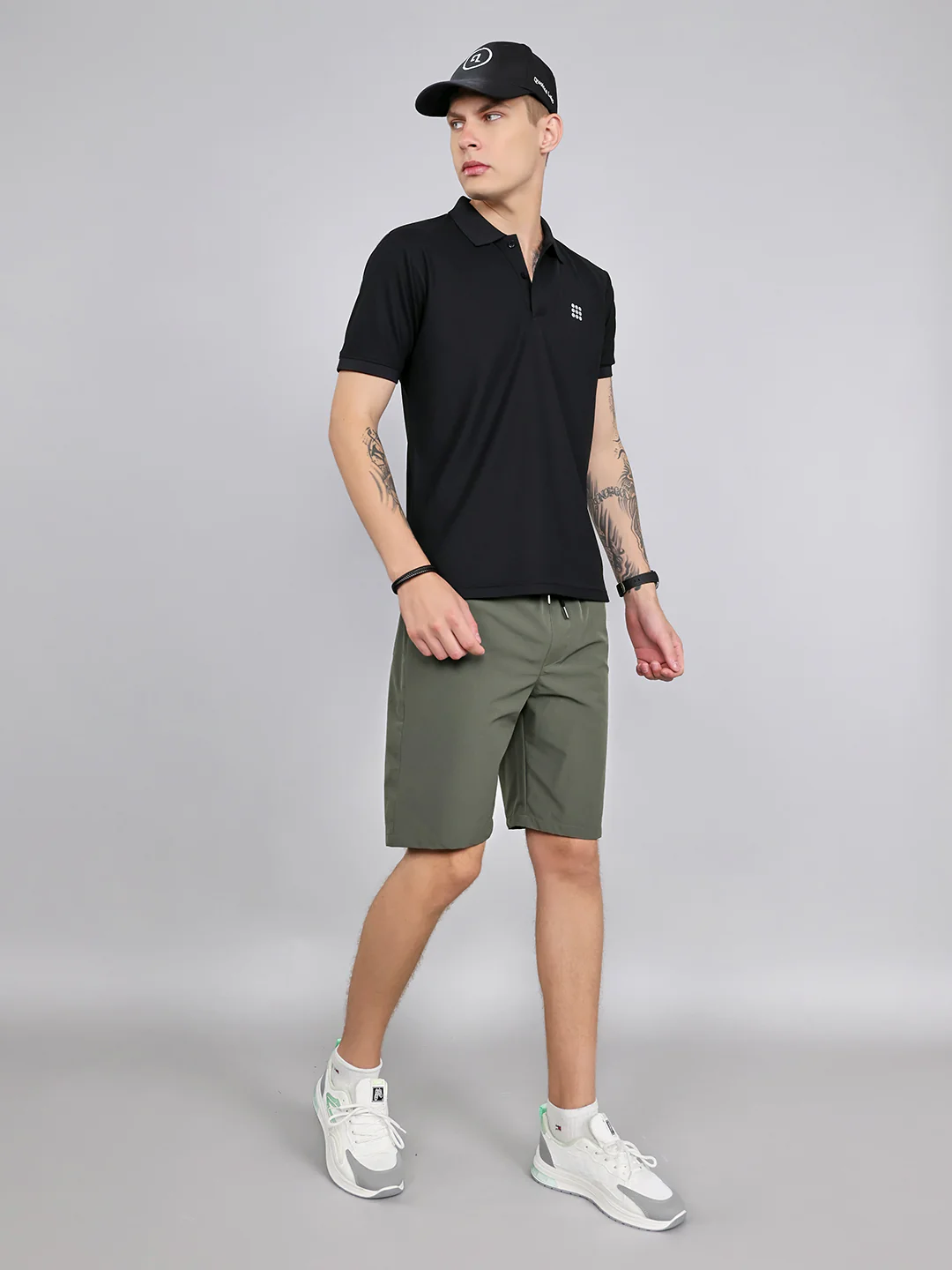 Men Olive Solid Regular Fit Shorts - Image 6