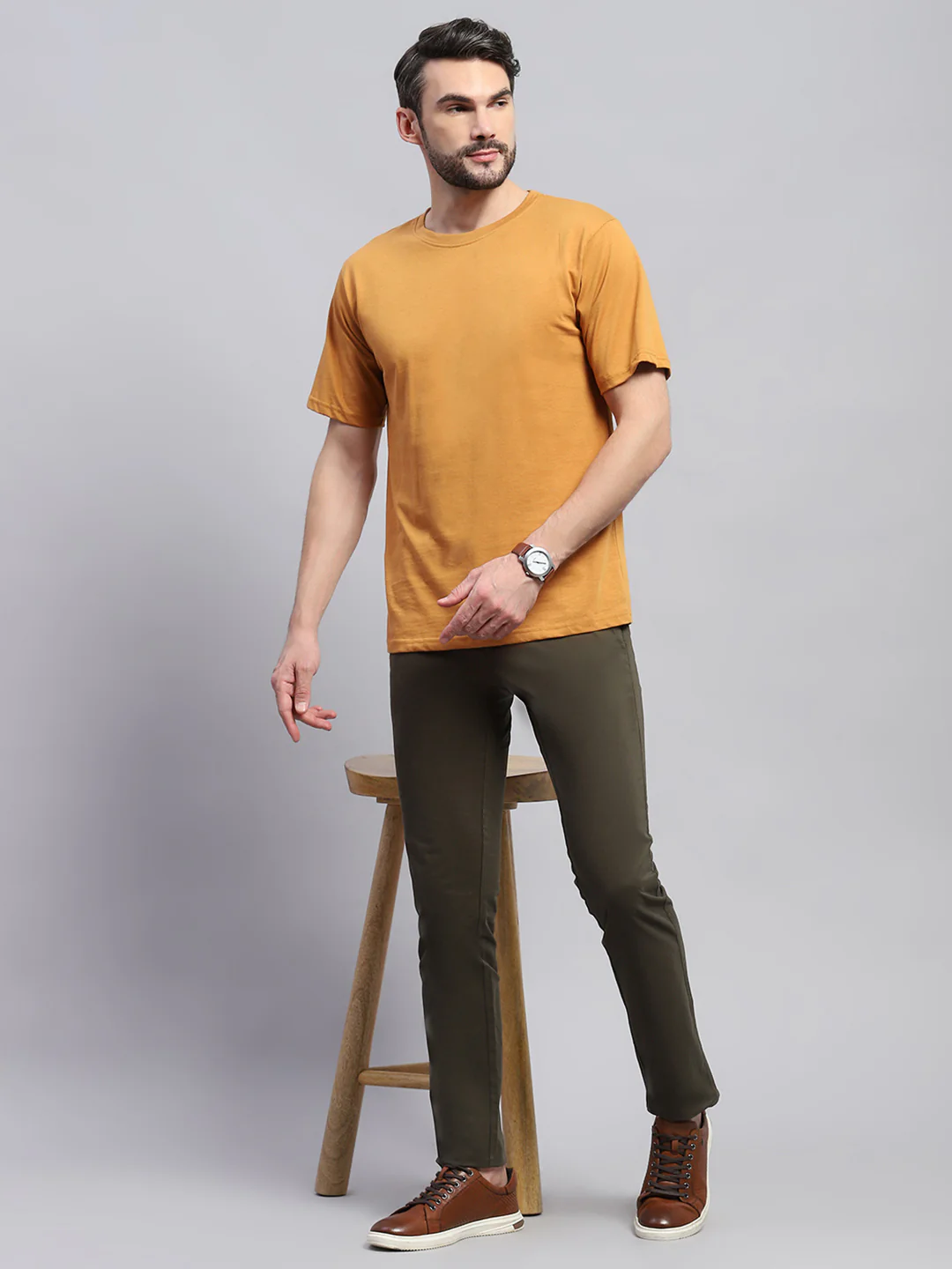 Men Olive Solid Regular Fit Trouser