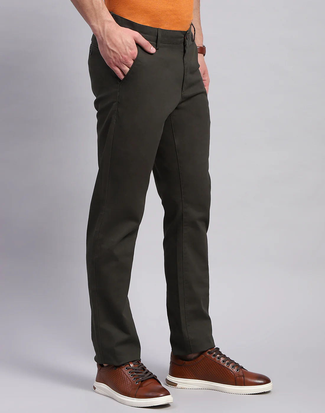 Men Olive Solid Regular Fit Trouser - Image 4