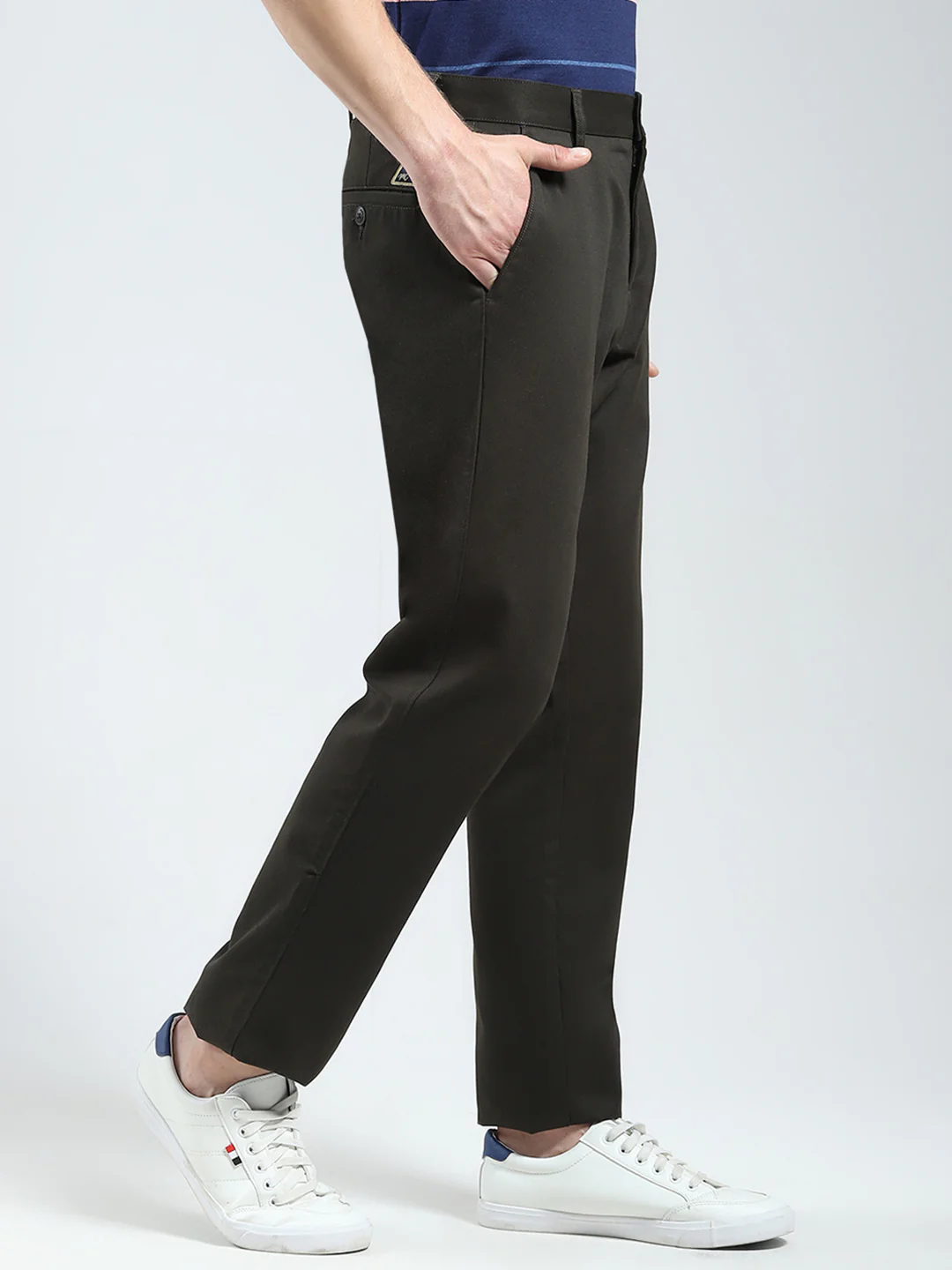 Men Olive Solid Regular Fit Trouser - Image 4