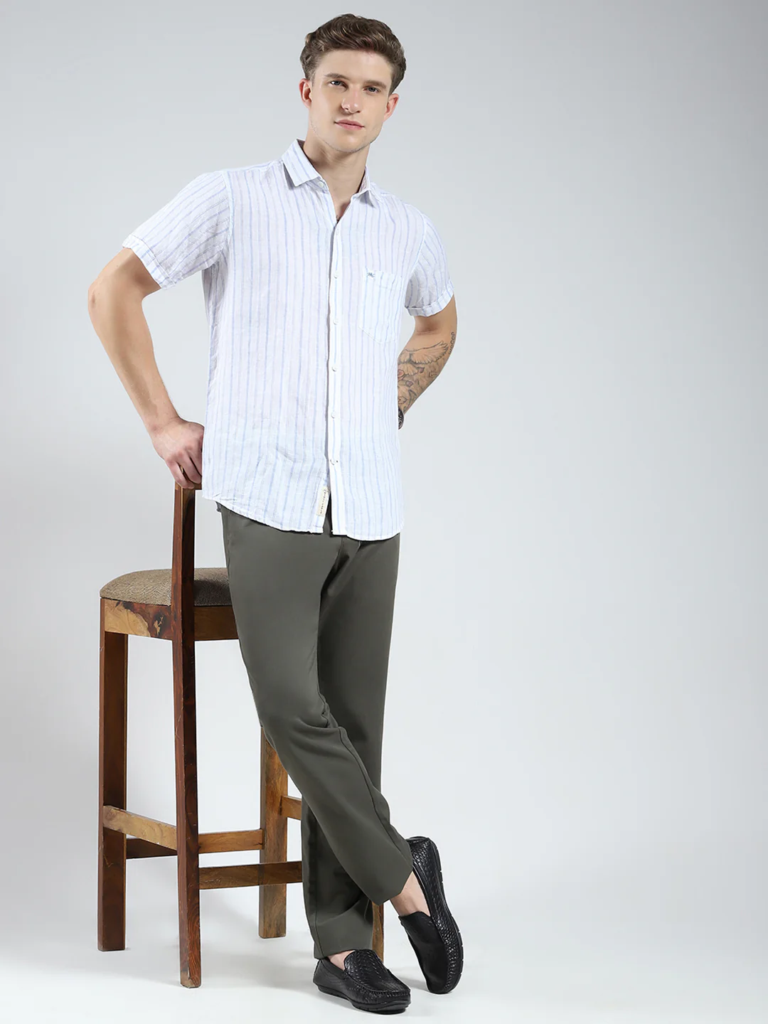 Men Olive Solid Regular Fit Trouser - Image 2