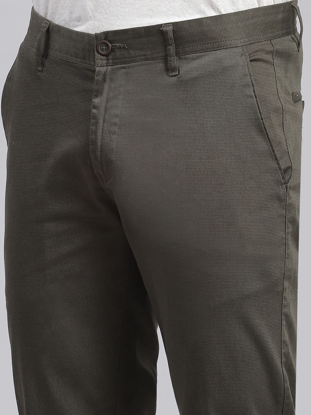 Men Olive Solid Regular Fit Trousers - Image 6
