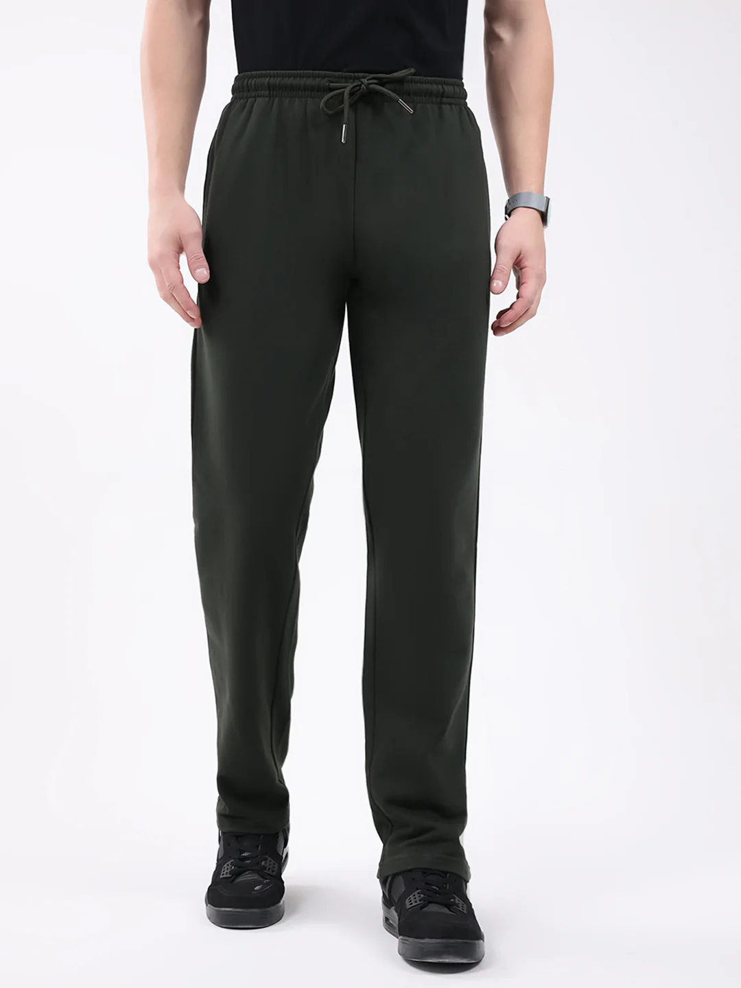 Men Olive Solid Regular Fit Winter Lower