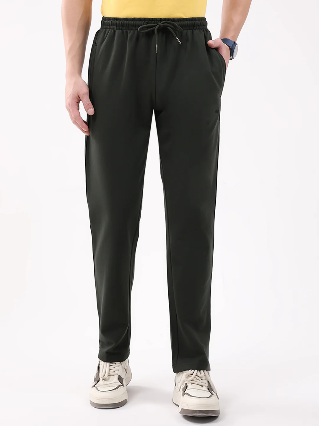 Men Olive Solid Regular Fit Winter Lower