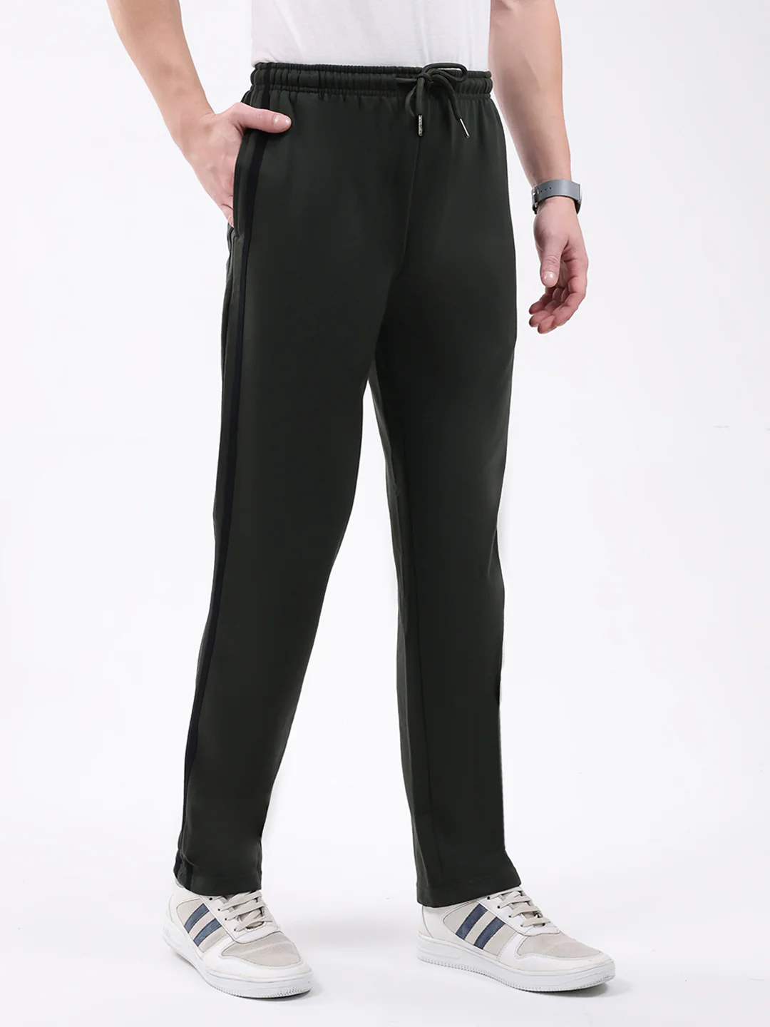 Men Olive Solid Regular Fit Winter Lower - Image 4
