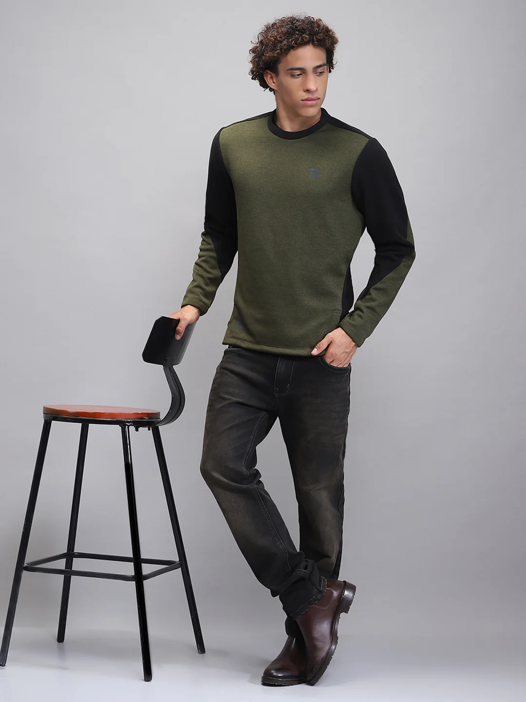 Rock.it Men Olive Solid Round Neck Full Sleeve Sweatshirt - Image 2