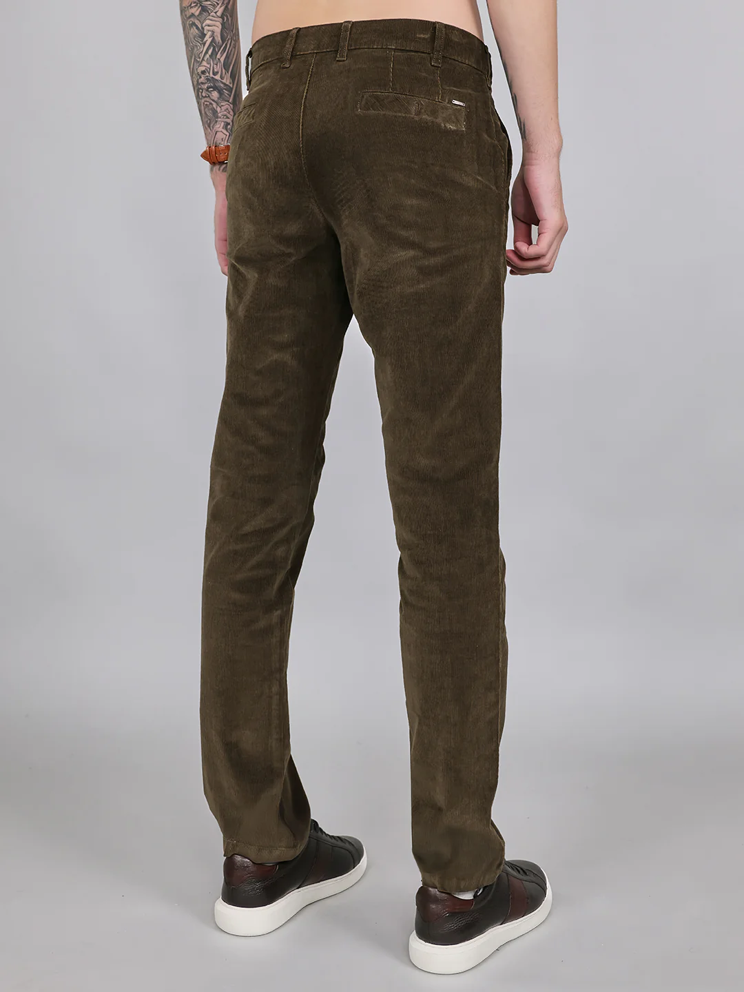 Men Olive Solid Slim Fit Trouser - Image 4