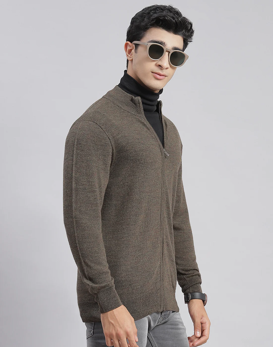 Men Olive Solid Stand Collar Full Sleeve Pullover - Image 4