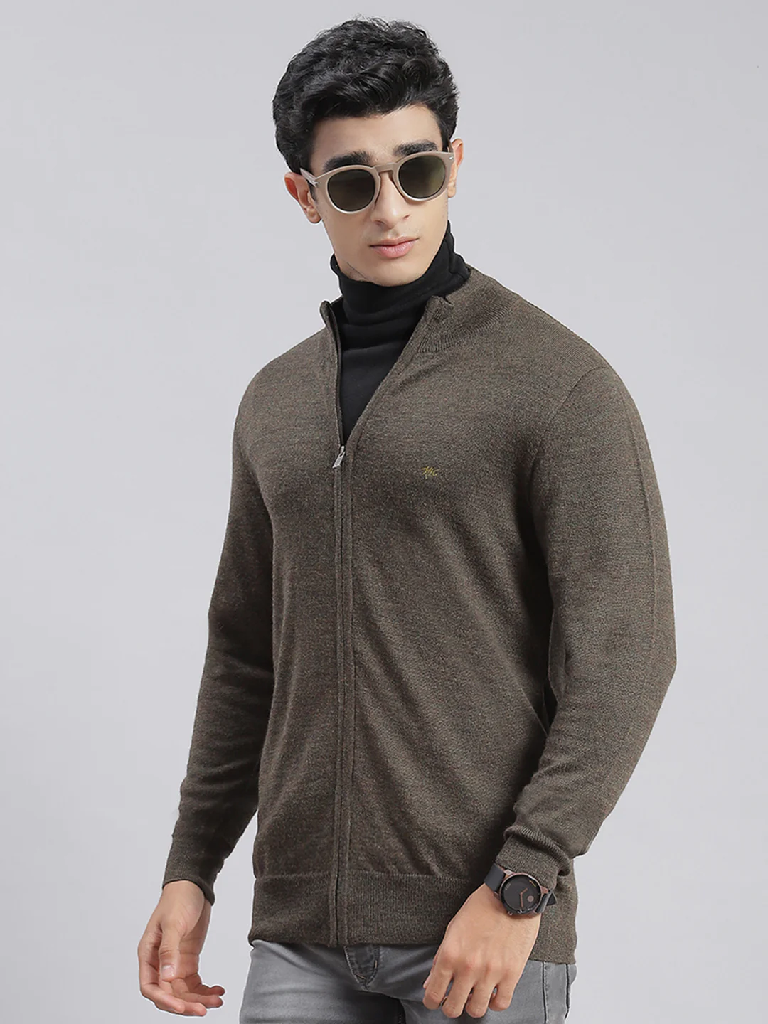 Men Olive Solid Stand Collar Full Sleeve Sweaters/Pullovers - Image 3
