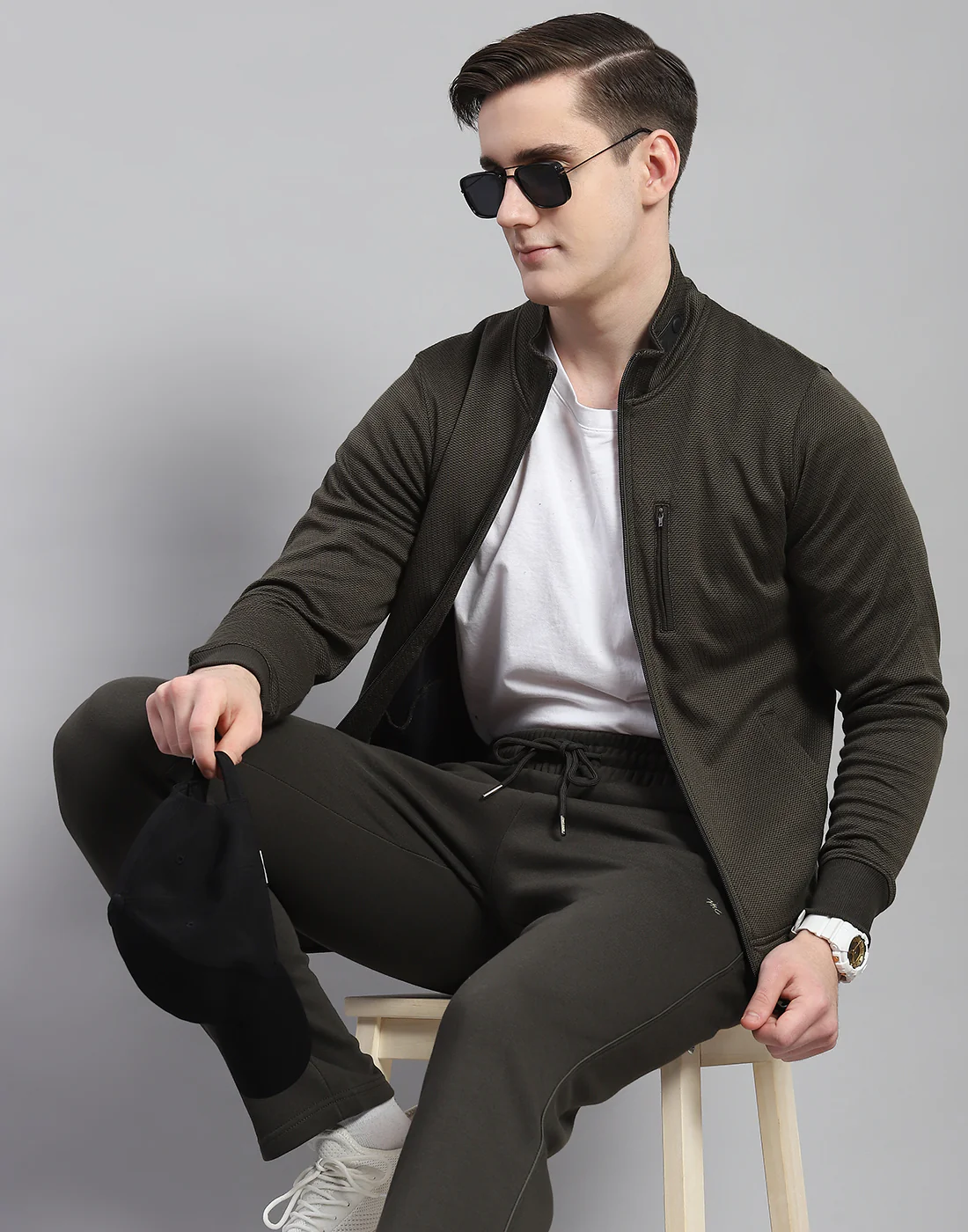 Men Olive Solid Stand Collar Full Sleeve Tracksuit - Image 2