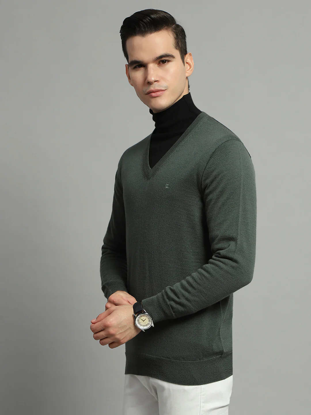 Luxuria Men Olive Solid V Neck Full Sleeve Pullover - Image 3