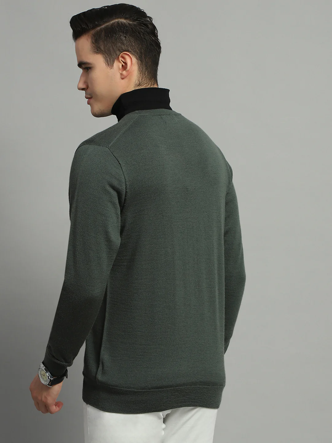 Luxuria Men Olive Solid V Neck Full Sleeve Pullover - Image 5