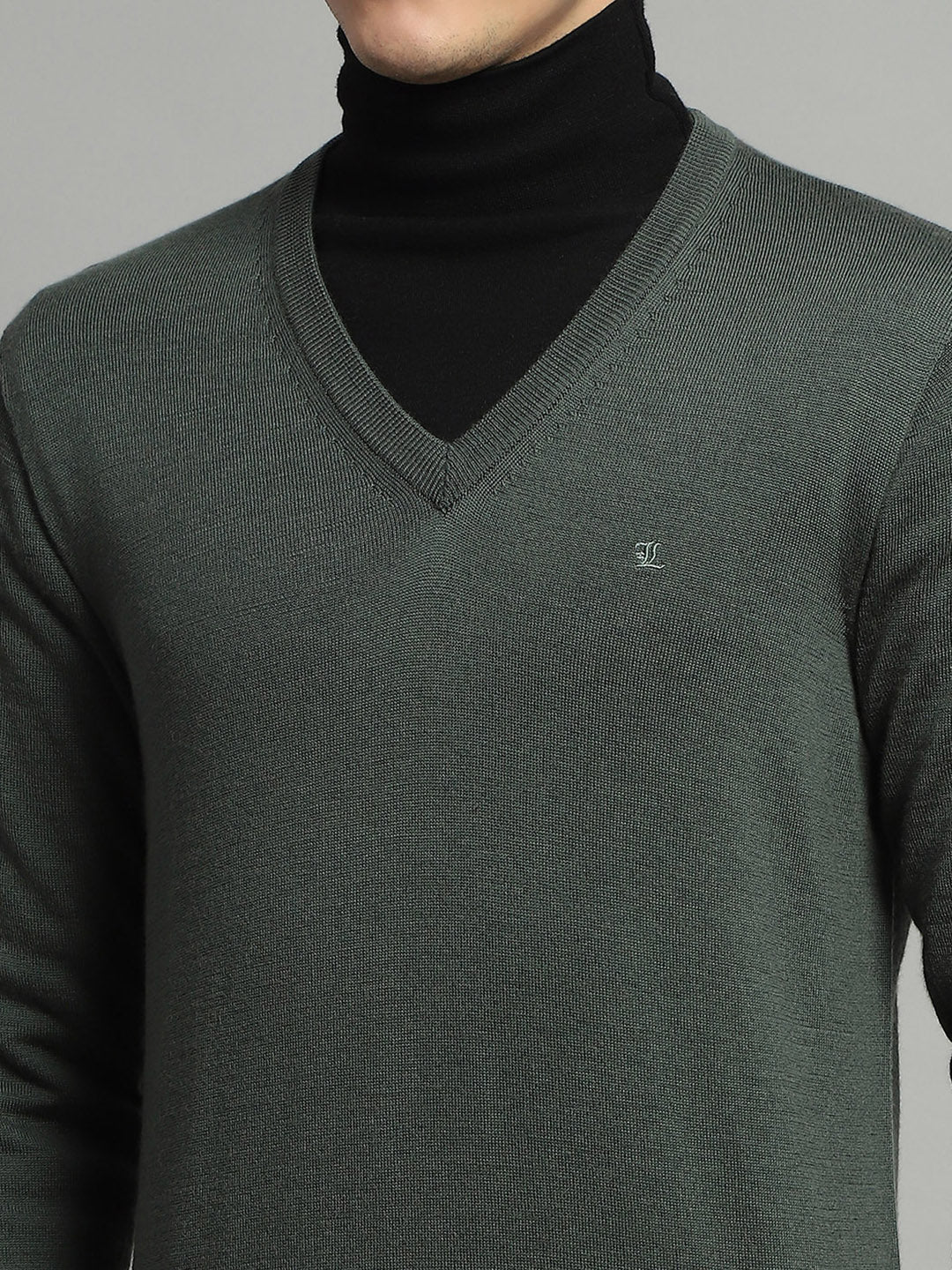 Luxuria Men Olive Solid V Neck Full Sleeve Pullover - Image 7