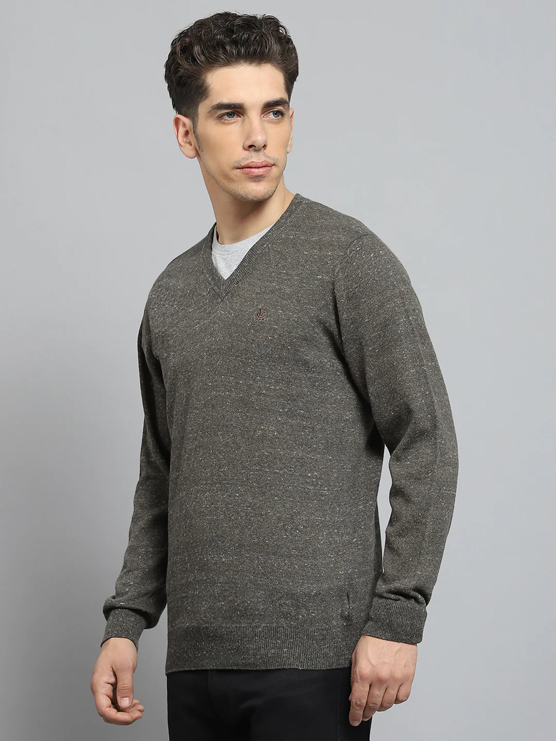 Men Olive Solid V Neck Full Sleeve Pullover - Image 3