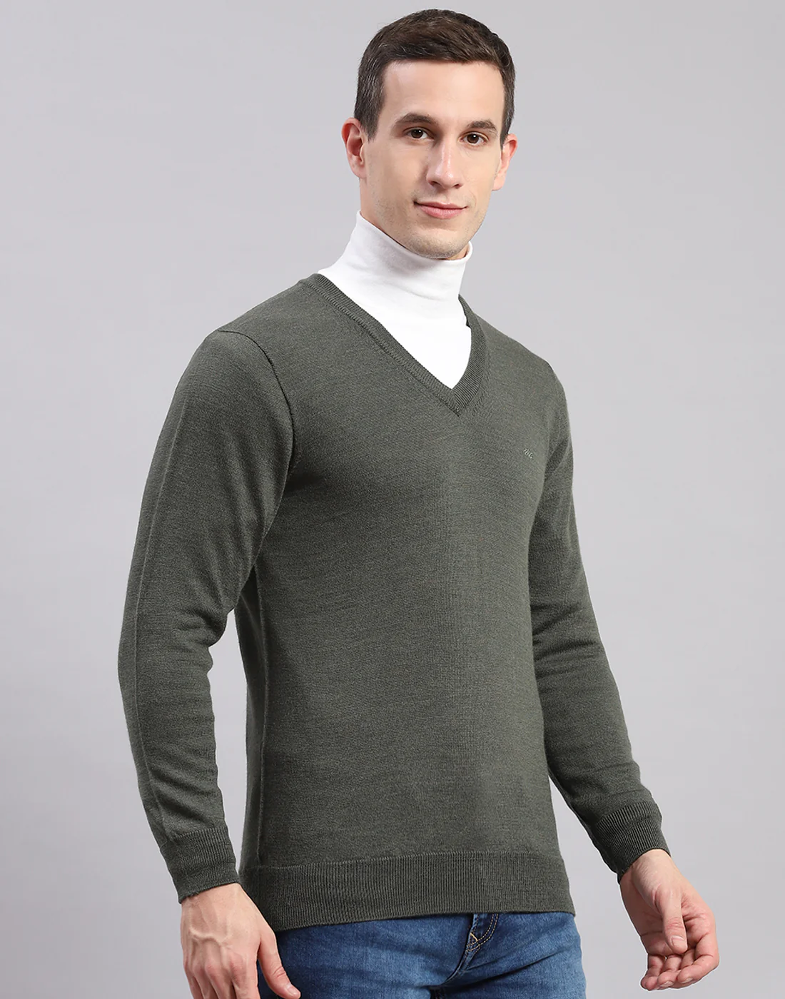 Men Olive Solid V Neck Full Sleeve Sweaters/Pullovers - Image 5