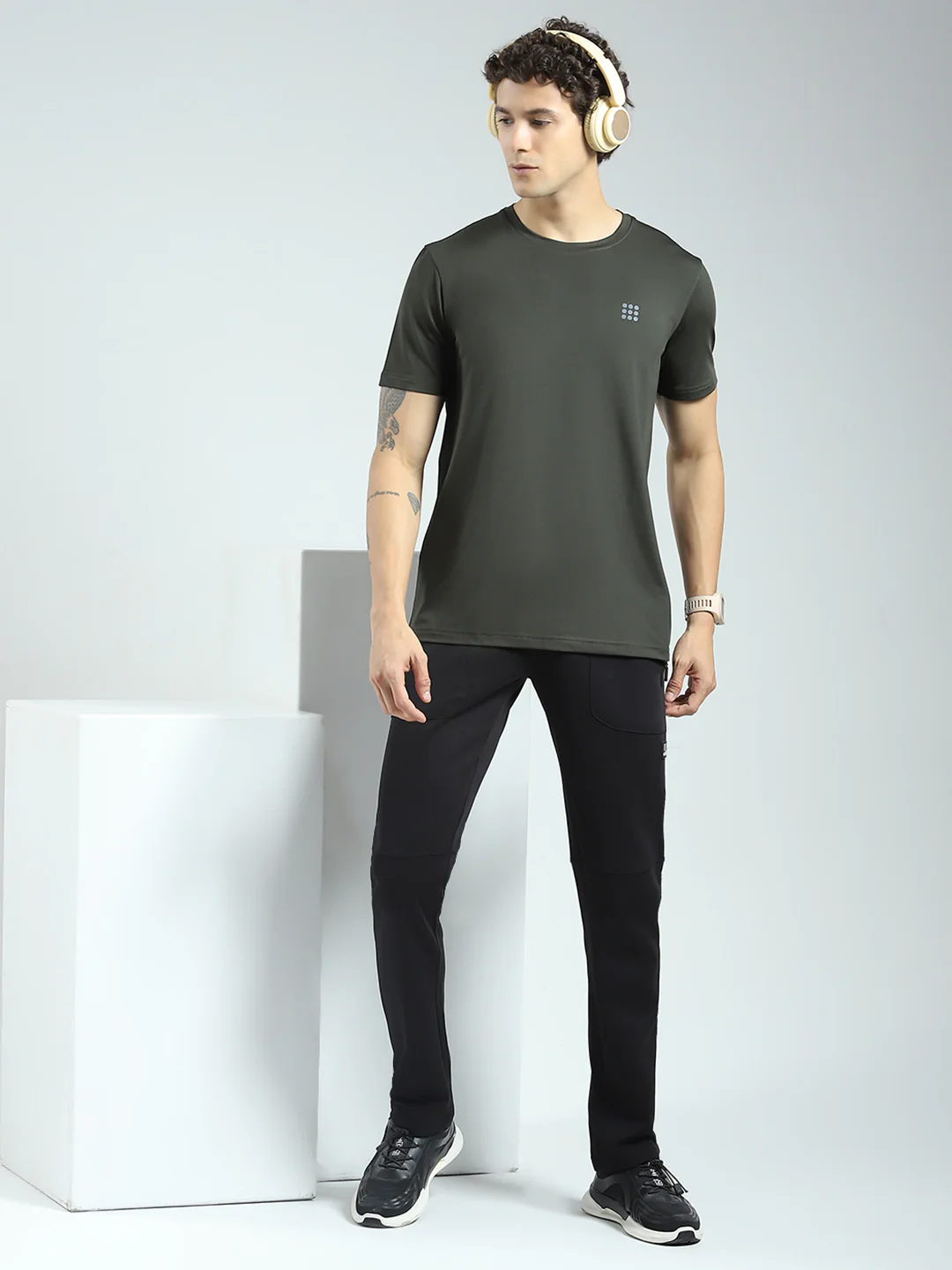 Rock.it Men Olive Solid Round Neck Half Sleeve T-Shirt - Image 2