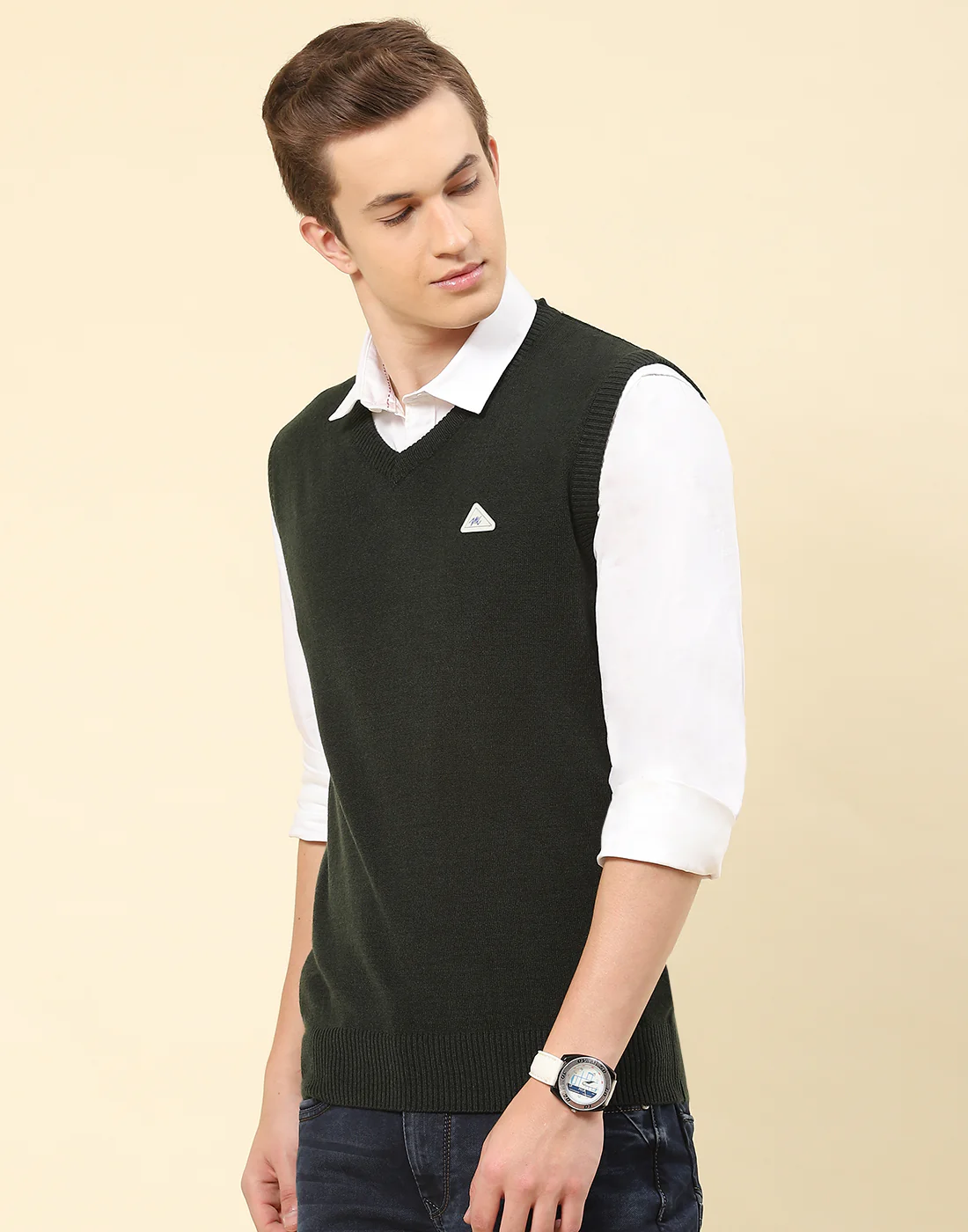 Men Olive Solid V Neck Sleeveless Sweater - Image 3