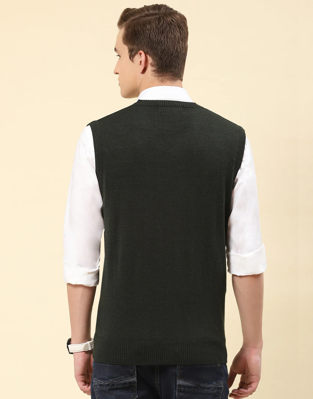 Men Olive Solid V Neck Sleeveless Sweater - Image 5